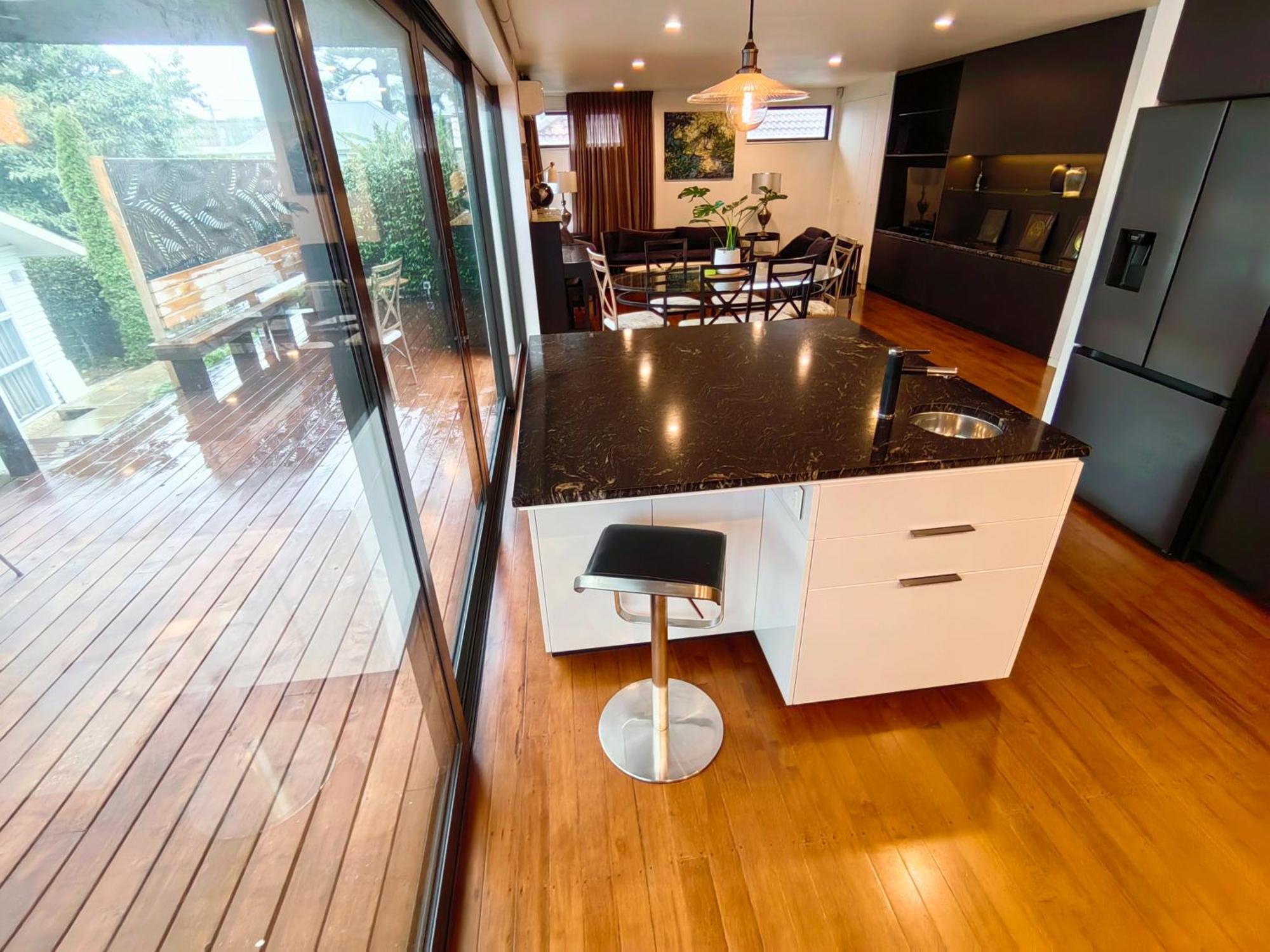 Hot Deal! Sky Stars Garden View Waking To The Beach Close To City Centre Auckland Exterior foto